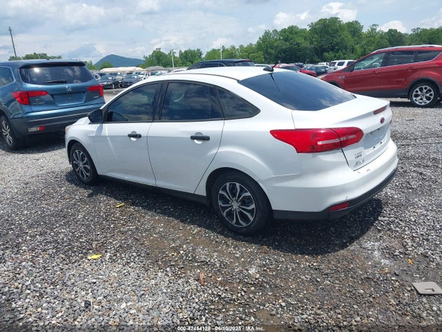 Ford 2015 2015 1FADP3E2XFL224267 Image 3
