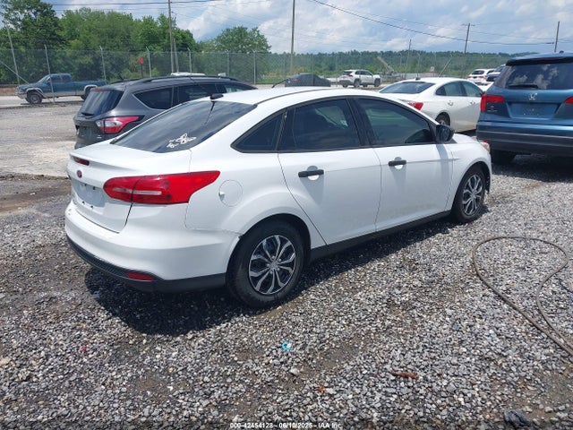 Ford 2015 2015 1FADP3E2XFL224267 Image 4