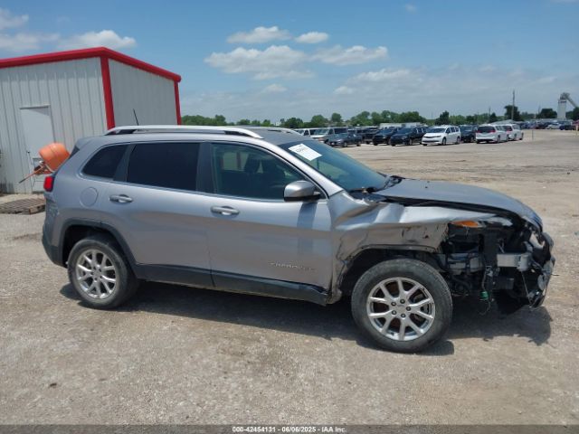 1C4PJLCB2JD596149 Jeep Cherokee Latitude Fwd