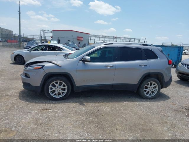 1C4PJLCB2JD596149 Jeep Cherokee Latitude Fwd