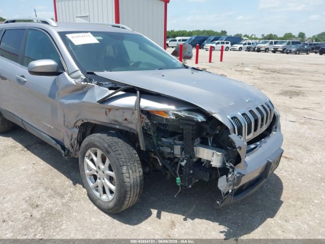 1C4PJLCB2JD596149 Jeep Cherokee Latitude Fwd
