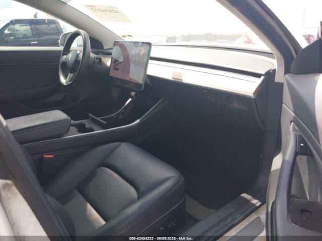 2018 TESLA MODEL 3 5YJ3E1EB0JF093846 Photo 4