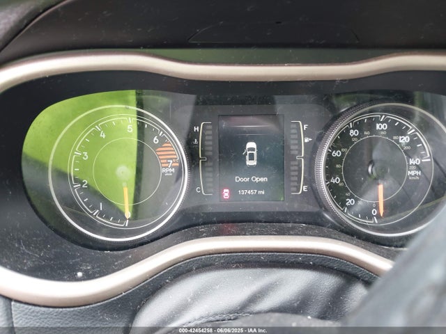 1C4PJLCB0HW511114 Jeep Cherokee