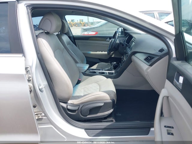 5NPE34AF8HH458651 Hyundai 2017