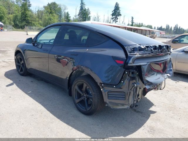 2026 TESLA MODEL Y 7SAYGDEE7TF344315 Photo 2