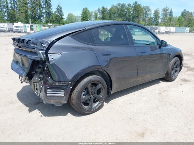 2026 TESLA MODEL Y 7SAYGDEE7TF344315 Photo 3