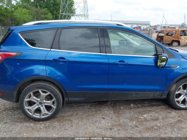 1FMCU0J98HUA47968 Ford Escape Titanium