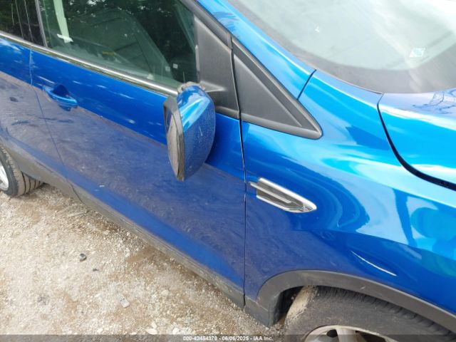 1FMCU0J98HUA47968 Ford Escape Titanium