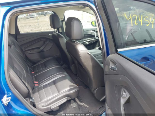 1FMCU0J98HUA47968 Ford Escape Titanium