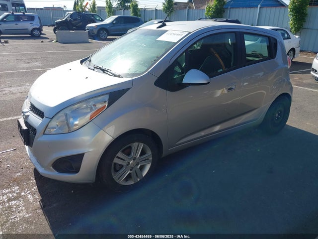 Chevrolet ll0 2014 KL8CB6S95EC453597 Image 2