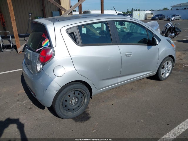 Chevrolet ll0 2014 KL8CB6S95EC453597 Image 4