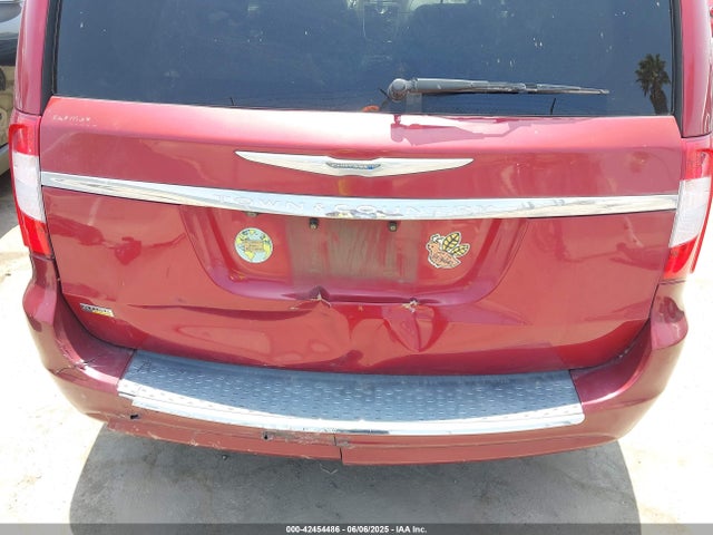 2C4RC1BG0ER348408 Chrysler Town and Country