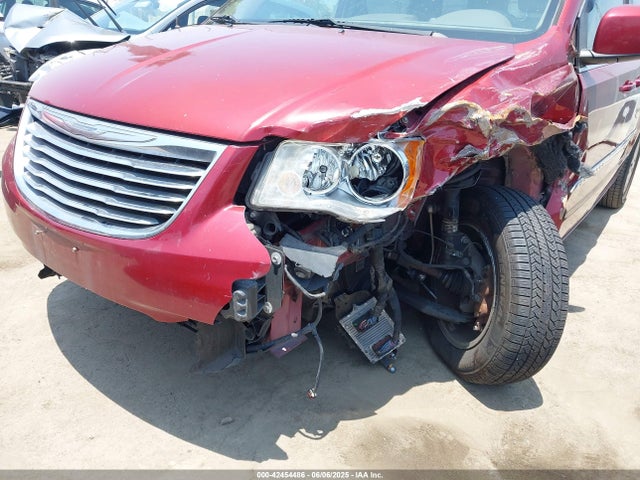 2C4RC1BG0ER348408 Chrysler Town and Country