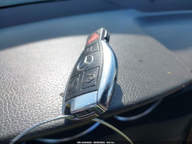 2013 MERCEDES-BENZ C 250 WDDGF4HB9DR274623 Photo 10