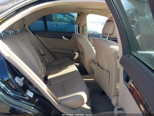 2013 MERCEDES-BENZ C 250 WDDGF4HB9DR274623 Photo 7