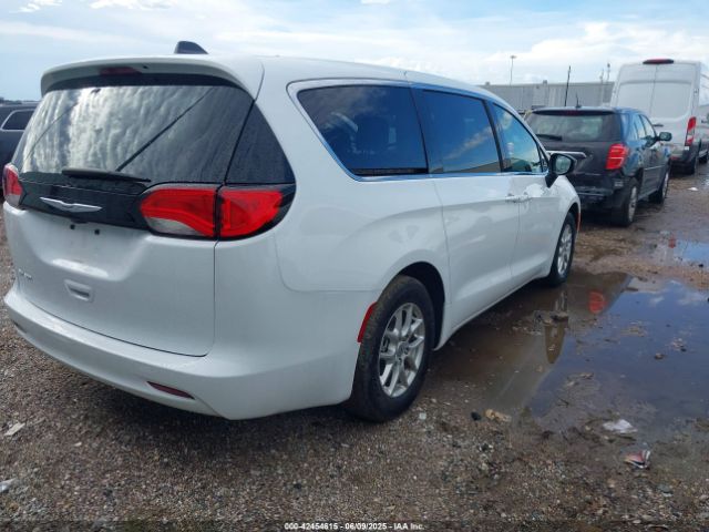 2024 CHRYSLER VOYAGER 2C4RC1CG0RR176918 Photo 3