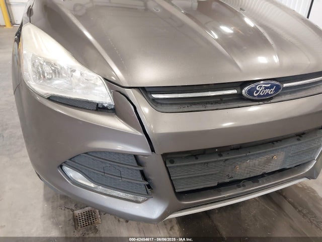 1FMCU9G94EUA15591 Ford ESCAPE SE