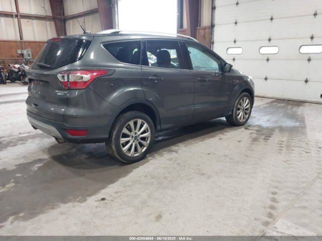 1FMCU9JD4HUB07866 Ford Escape Titanium