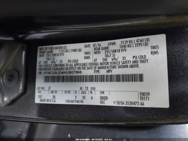 1FMCU9JD4HUB07866 Ford Escape Titanium