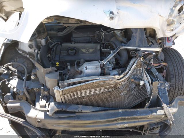 2016 MINI COUNTRYMAN WMWZC5C56GWU02046 Photo 9