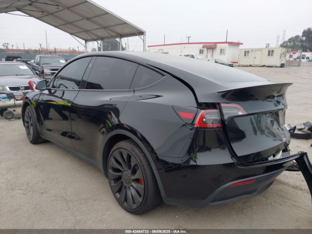 2023 TESLA MODEL Y 7SAYGDEFXPF945412 Photo 2