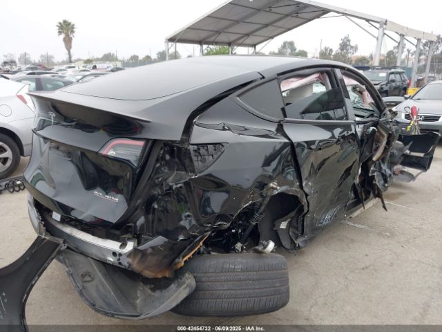 2023 TESLA MODEL Y 7SAYGDEFXPF945412 Photo 3