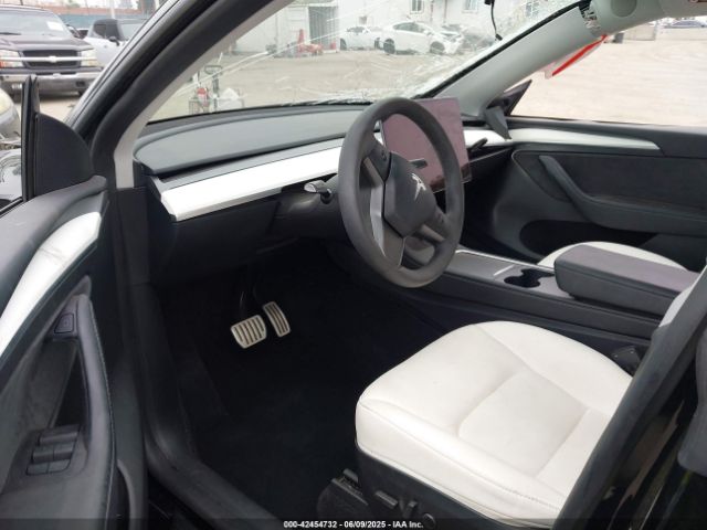 2023 TESLA MODEL Y 7SAYGDEFXPF945412 Photo 4