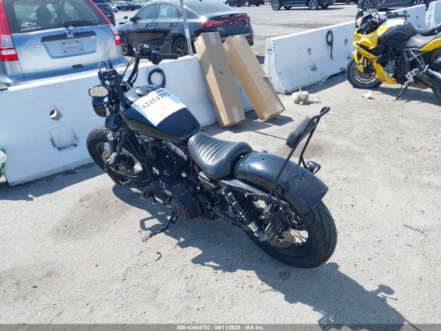2011 HARLEY-DAVIDSON XL1200 1HD1LC312BC411563 Photo 2