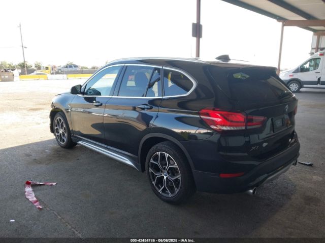 2022 BMW X1 WBXJG7C07N5U49595 Photo 2