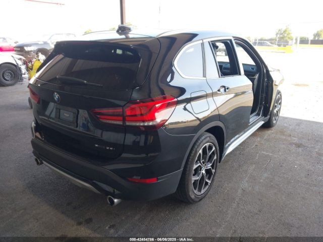 2022 BMW X1 WBXJG7C07N5U49595 Photo 3