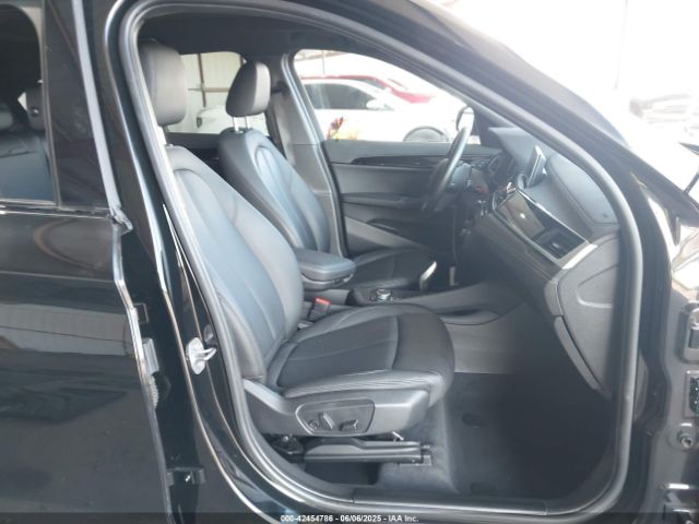 2022 BMW X1 WBXJG7C07N5U49595 Photo 4