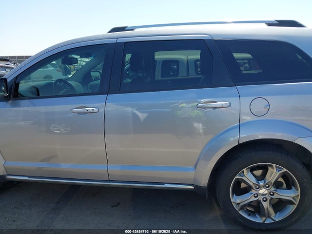 Dodge Journey Crossroad Plus 2016 3C4PDCGG8GT199416 Image 31