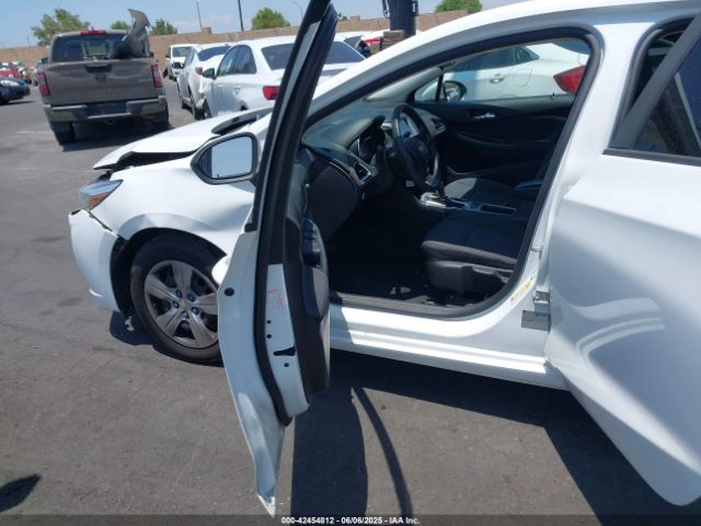 2017 CHEVROLET CRUZE 3G1BC5SM6HS555769 Photo 4
