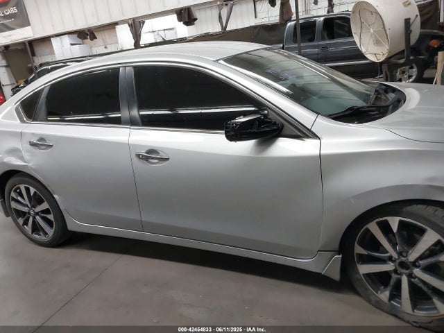 1N4AL3AP6HC285604 Nissan 2017