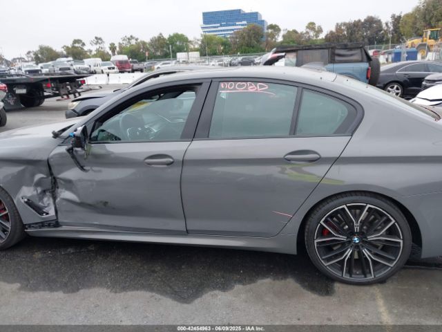 WBA13BK07NCL07995 BMW m550i