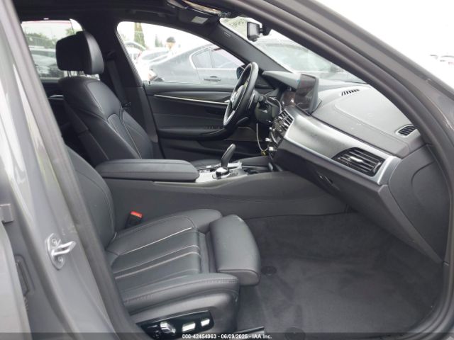 WBA13BK07NCL07995 BMW m550i