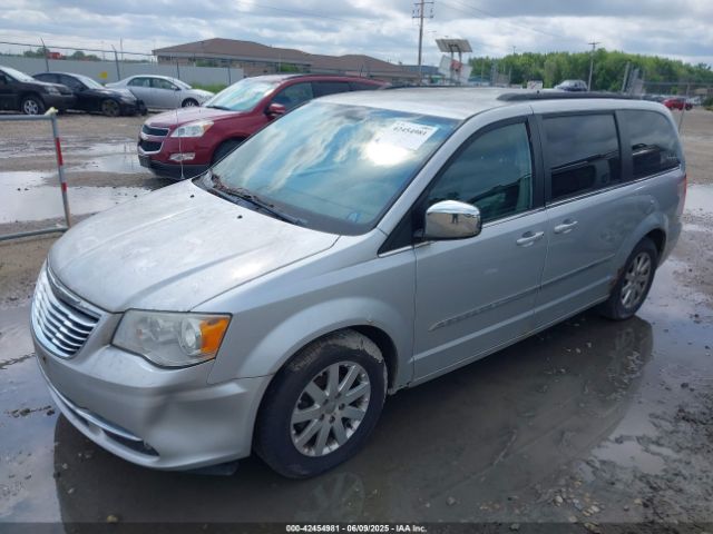 2011 CHRYSLER TOWN & COUNTRY 2A4RR8DG5BR611566 Photo 1
