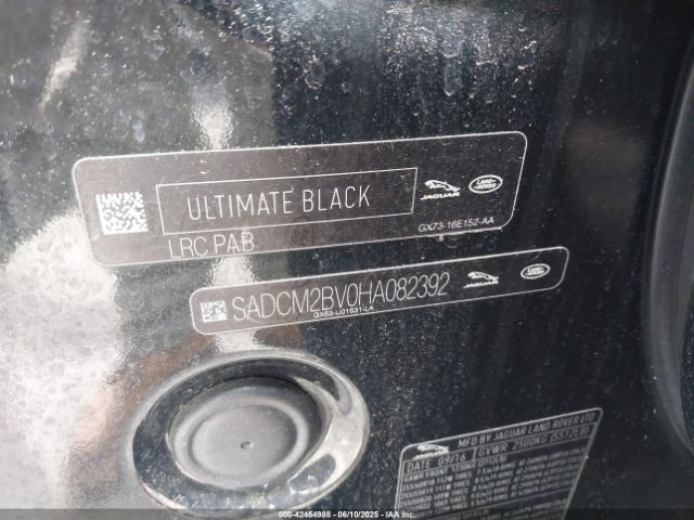 2017 JAGUAR F-PACE SADCM2BV0HA082392 Photo 8