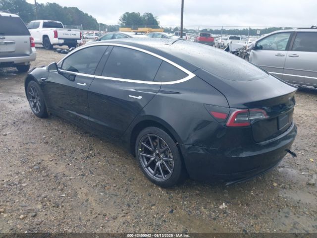 2019 TESLA MODEL 3 5YJ3E1EA8KF399881 Photo 2