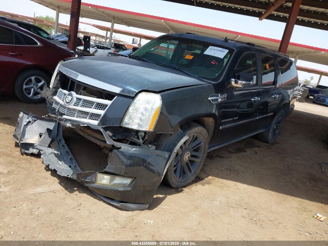 2011 CADILLAC ESCALADE ESV 1GYS4KEFXBR333899 Photo 1