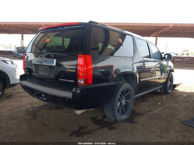 2011 CADILLAC ESCALADE ESV 1GYS4KEFXBR333899 Photo 3