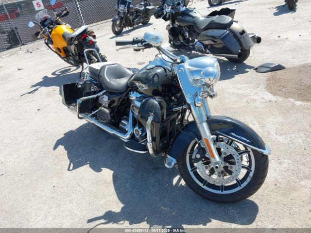 2018 HARLEY-DAVIDSON FLHR 1HD1FBC11JB627460