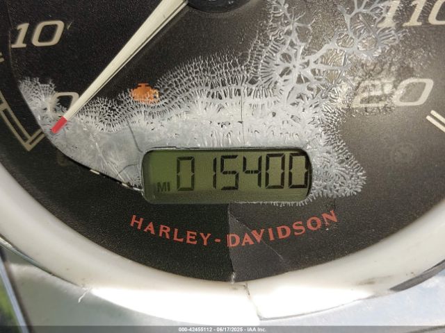 2018 HARLEY-DAVIDSON FLHR 1HD1FBC11JB627460 Photo 6