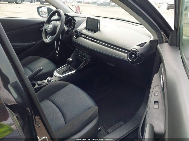 3MYDLBYV8JY305517 Toyota YARIS IA