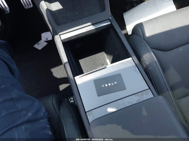 2025 TESLA MODEL 3 5YJ3E1ET7SF962162 Photo 10