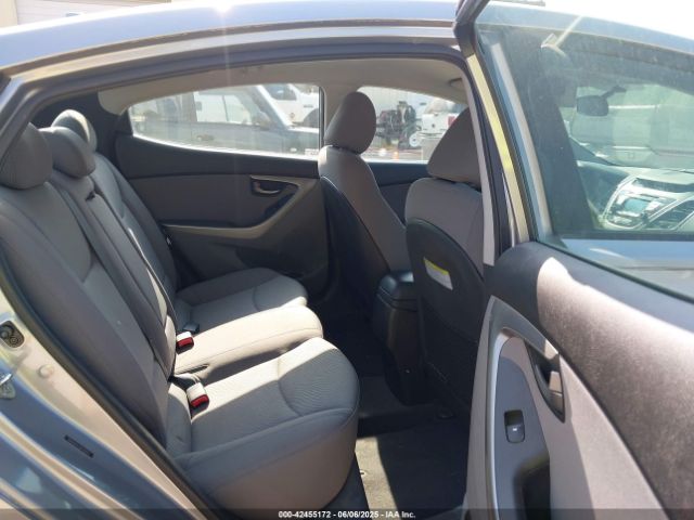 5NPDH4AE3GH730512 Hyundai ELANTRA SE