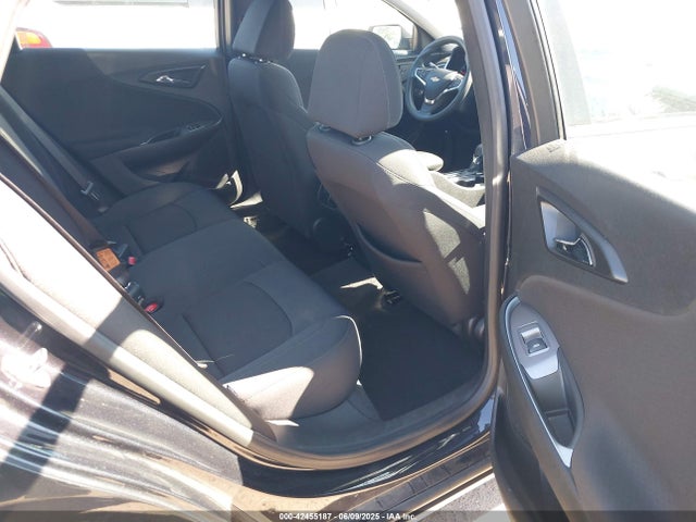 1G1ZD5ST9PF240924 Chevrolet Malibu Fwd 1lt