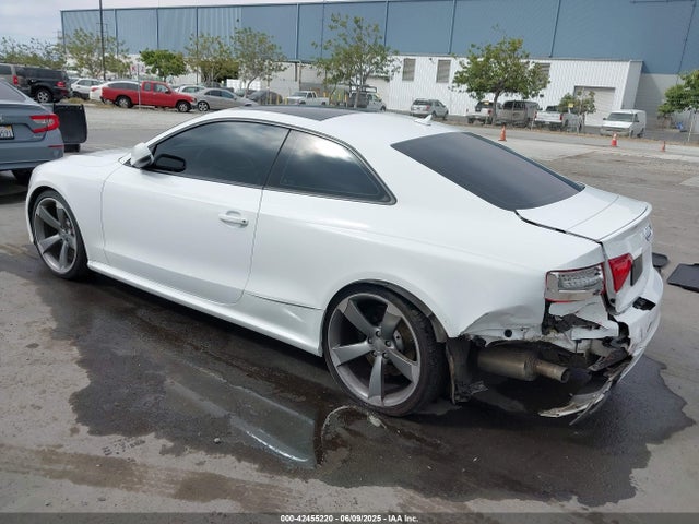 2013 AUDI RS 5 WUAC6AFR2DA901719 Photo 2