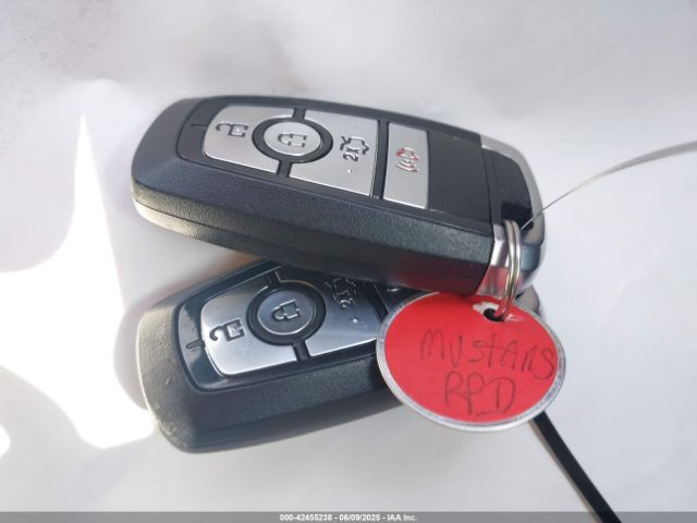 2021 FORD MUSTANG 1FA6P8TH3M5133758 Photo 10