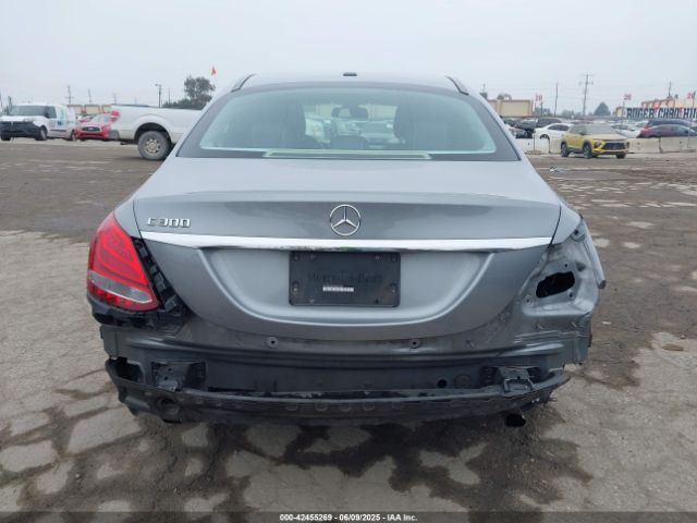 55SWF4JB7FU079353 Mercedes-Benz C 300 Luxury/sport